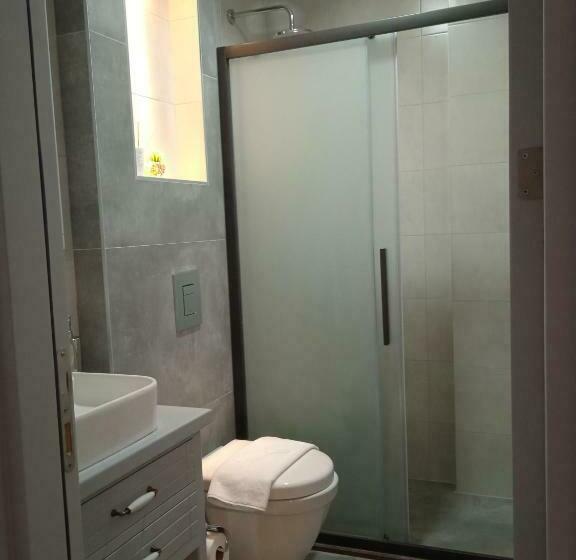 اتاق سه نفره دلوکس با چشم‌انداز دریا, çeşme Horasan