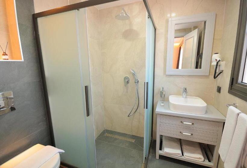 اتاق لوکس با چشم‌انداز دریا, çeşme Horasan