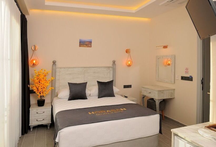 اتاق لوکس با چشم‌انداز دریا, çeşme Horasan