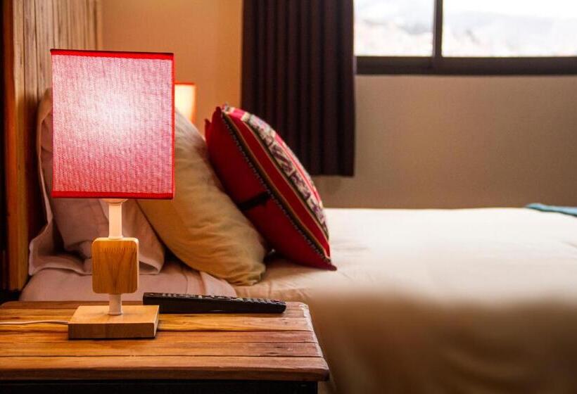 سوییت لوکس, Iskay Boutique Hostel