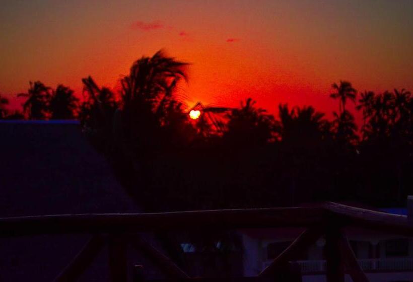 Номер Стандарт Трехместный, Room In Bb   Room Ally At The Beach For 2 3 Guests