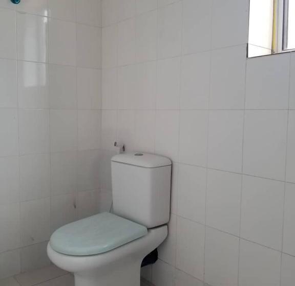 Номер Стандарт Трехместный, Room In Bb   Room Ally At The Beach For 2 3 Guests