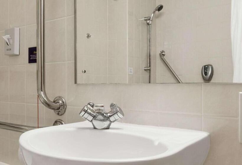 اتاق استاندارد با 2 تخت دوبل, Days Inn Chesterfield   Tibshelf