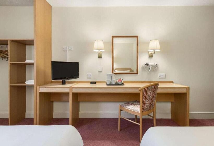 اتاق استاندارد برای معلولان, Days Inn Chesterfield   Tibshelf