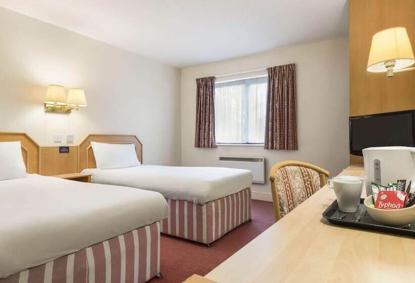 اتاق استاندارد, Days Inn Chesterfield   Tibshelf