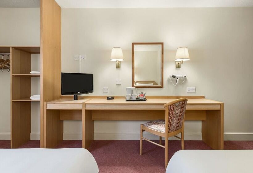 اتاق استاندارد برای معلولان, Days Inn Chesterfield   Tibshelf