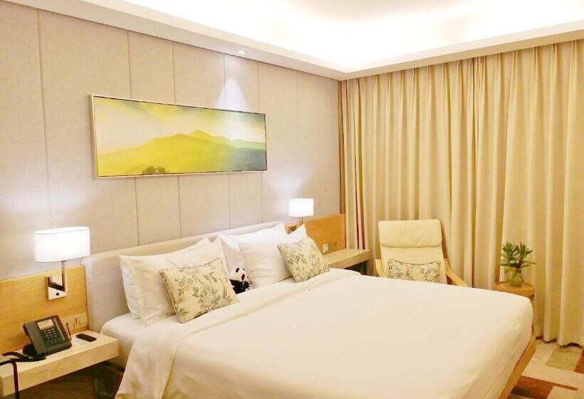 Люкс Вид на Сад, H Hotel Riverside
