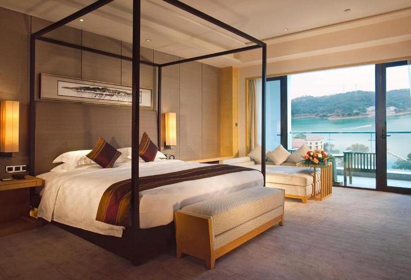 Номер Deluxe Вид на Сад, Mels Weldon Evergreen Lake Hotel Heyuan