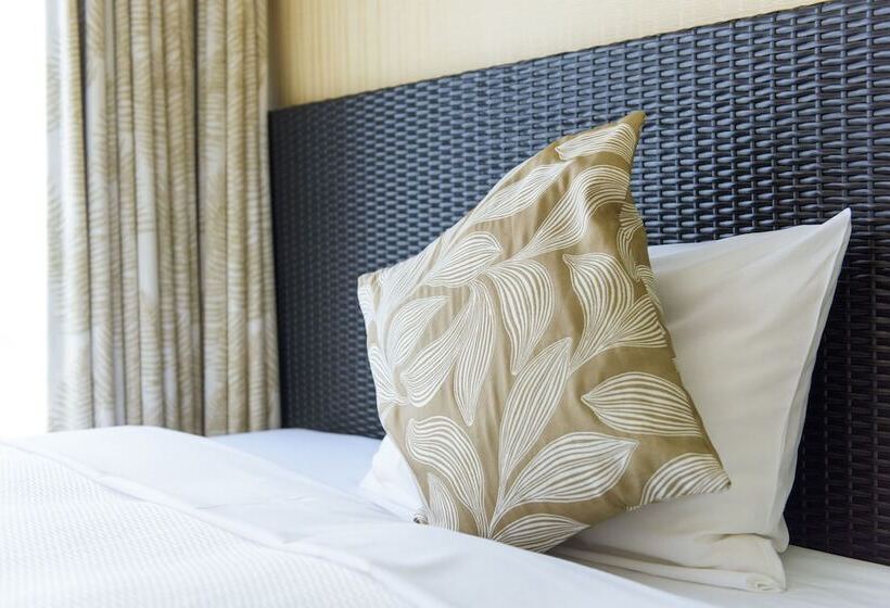 Номер Deluxe, Nishitetsu Resort Inn Naha