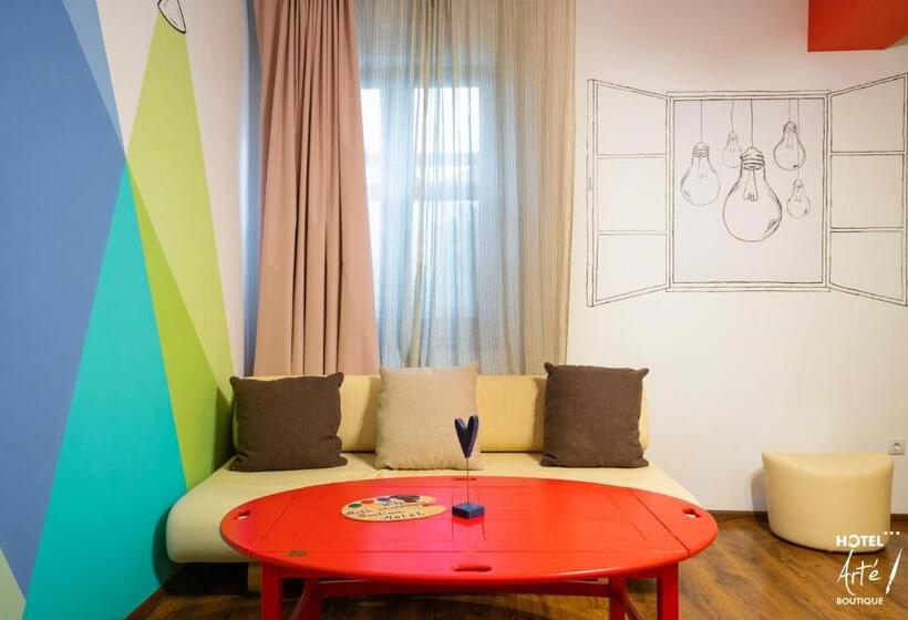 Полулюкс с Балконом, Art E Boutique Rooms