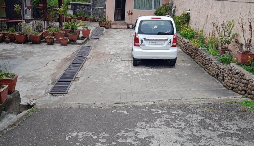 Family Suite, Kumaragiri Cottages Kodaikanal
