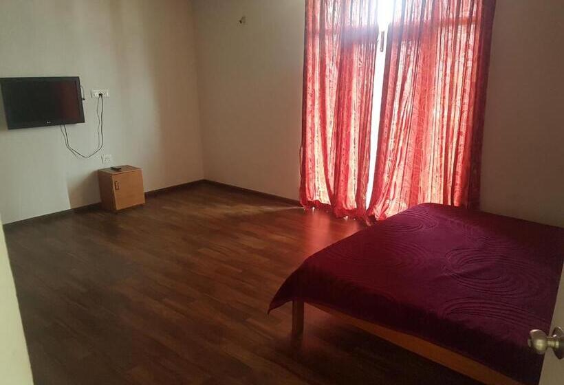 Вилла 2 Спальни, Kumaragiri Cottages Kodaikanal