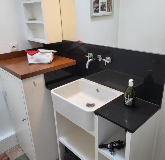 带大床的标准间, Ma Chambre D Amis