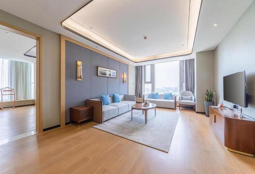 Family Suite, Jinling Funhome Hotel Nanjing Jiulong Lake   Nanjing South Railway Station