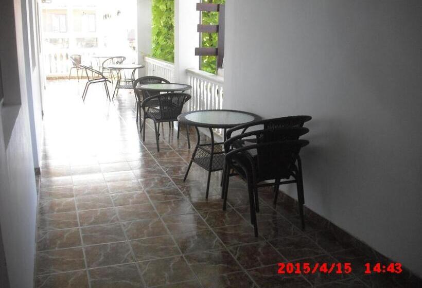 اتاق استاندارد چهار تخته, Casa Ciobi
