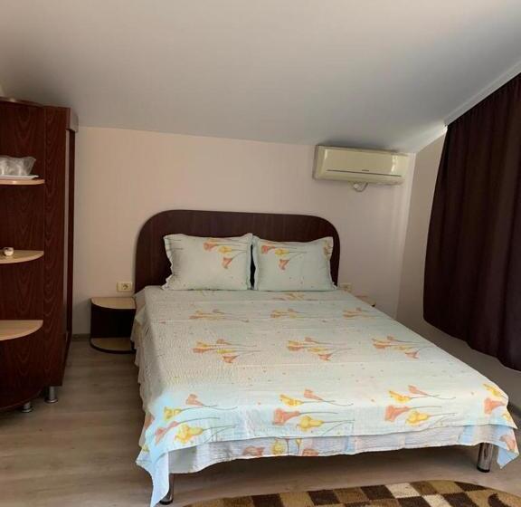 اتاق لوکس, Vila Corina