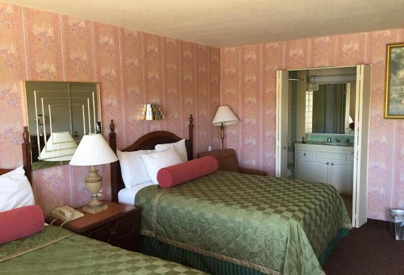 Номер Стандарт 2 Двуспальные Кровати, Americas Best Value Inn And Suites  Yucca Valley