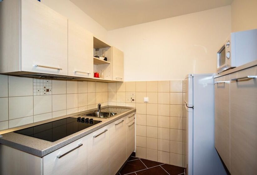 آپارتمان 2 خوابه با چشم‌انداز دریا, Mare & Mons Deluxe Apartments