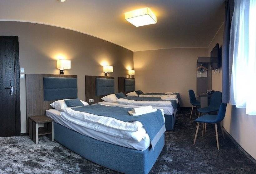 Трехместный Номер Комфорт, Sleep Wrocław