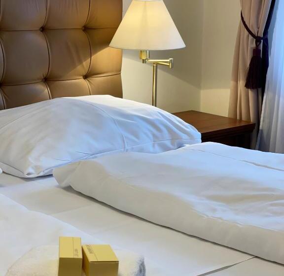 标准间, Windsor Spa