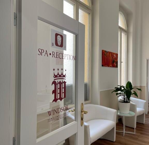 标准间, Windsor Spa