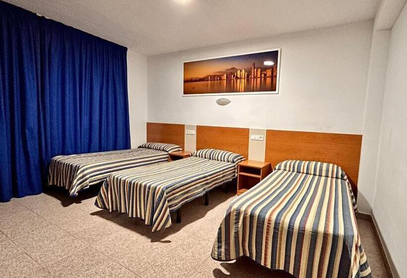 标准三人间, Pensión La Orozca Benidorm