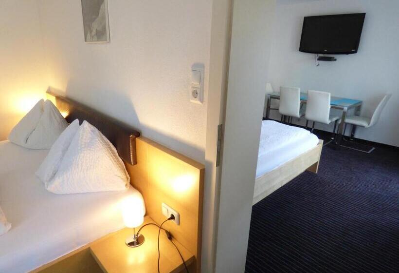 Family Suite, Panorama