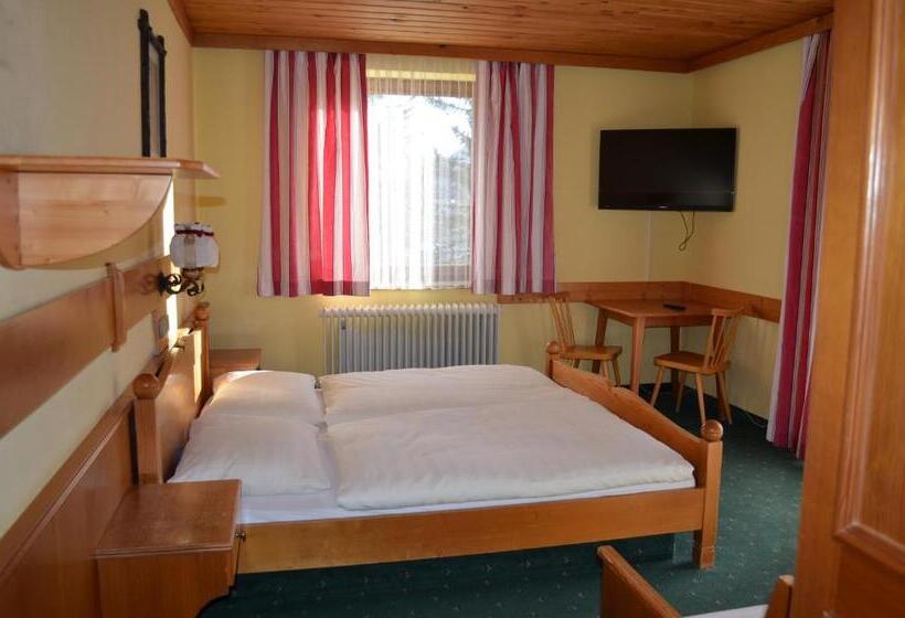 Номер Стандарт с Балконом, Gasthof Alte Tanne