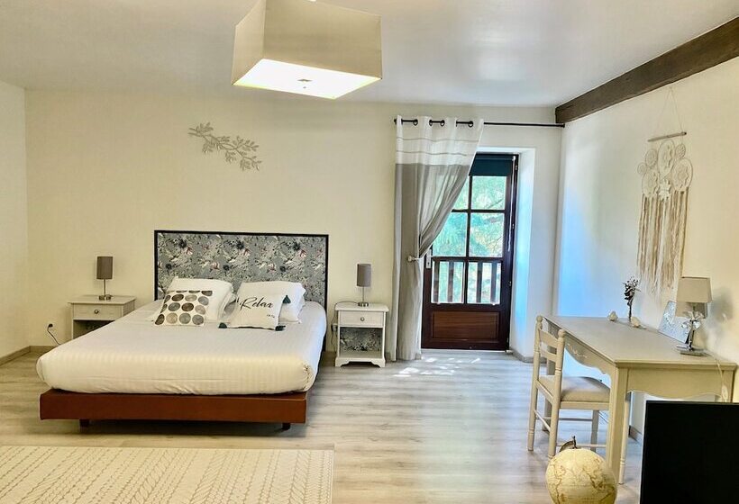 Номер Стандарт Трехместный, Maison Belles Pierres