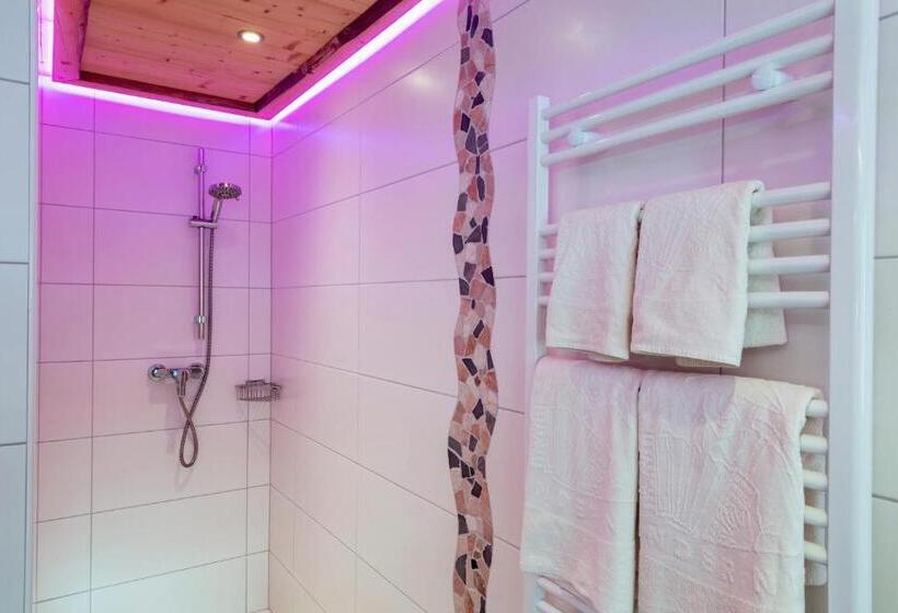 스위트, Alpenhotel Wanderniki