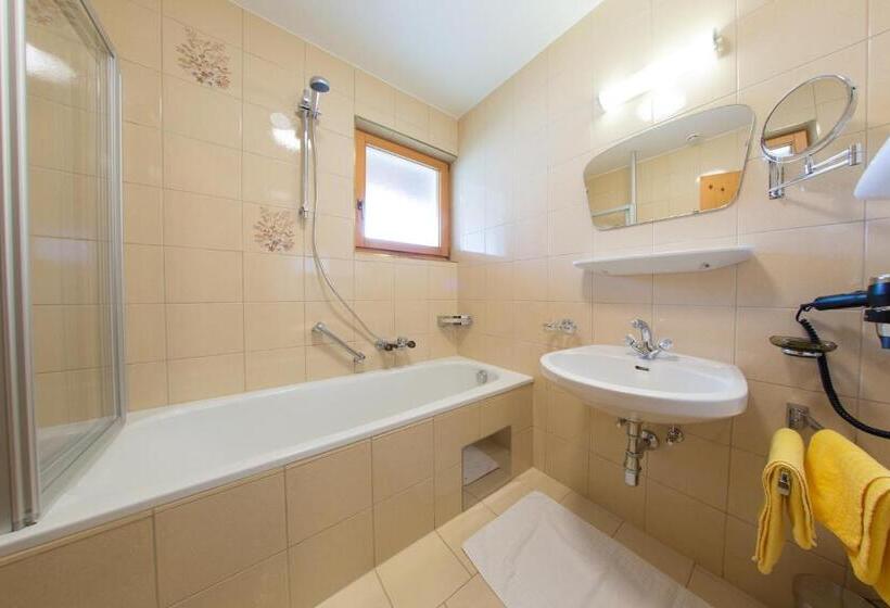 اتاق استاندارد سه نفره, Aparthotel Alpin Life