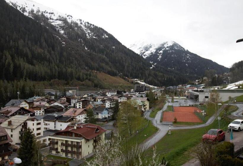 آپارتمان 1 خوابه, Aparthotel Alpin Life