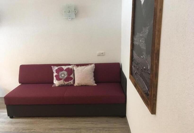 Апартаменты 2 Спальни, Haus Alpina