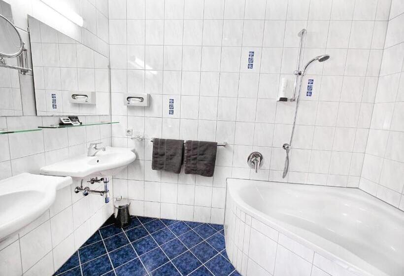 Номер Комфорт, Lärchenhof