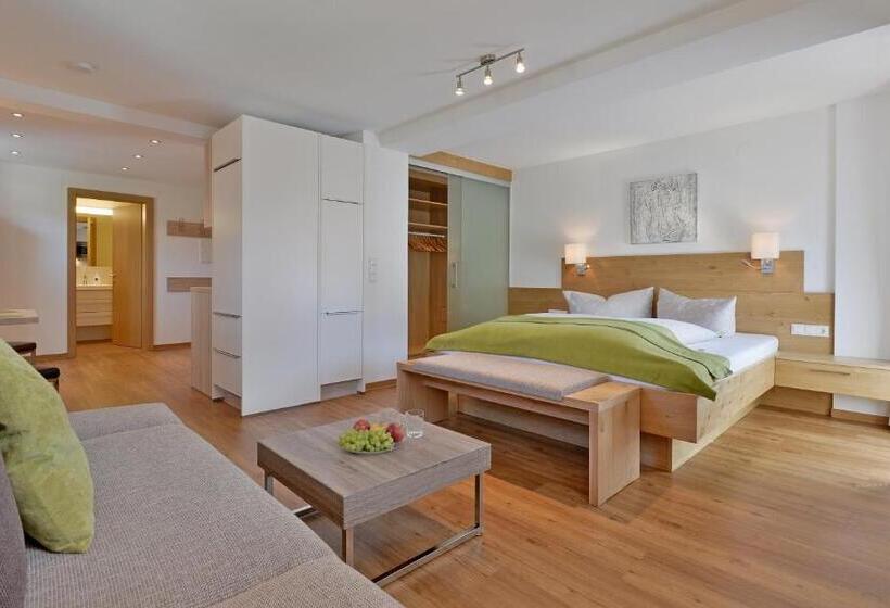 استودیو استاندارد با بالکن, Apartment Martha