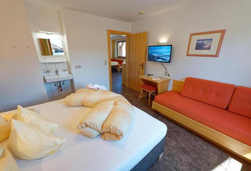 Апартаменты Comfort 2 Спальни, Poltehof