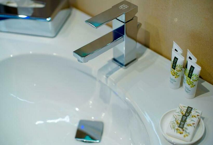 اتاق اکونومی, Aktivhotel Santalucia