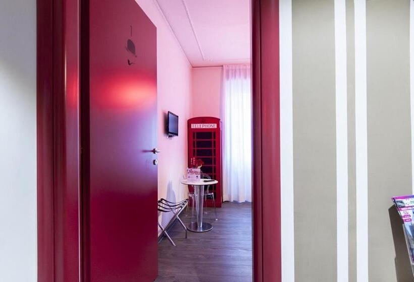 اتاق راحتی یک تخته, Il Giglio Rosso B&b