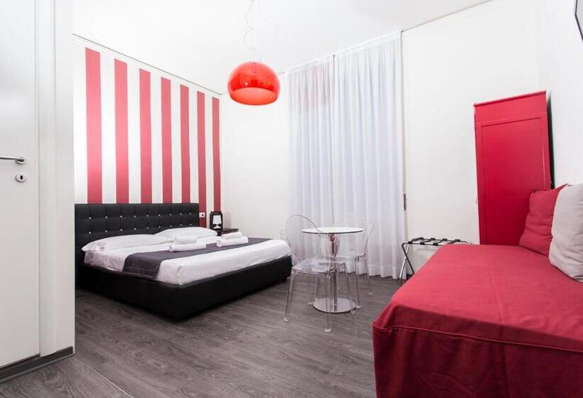 اتاق استاندارد سه نفره, Il Giglio Rosso B&b