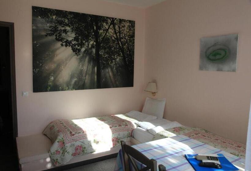 Семейные Апартаменты, Heliotopos Apartments