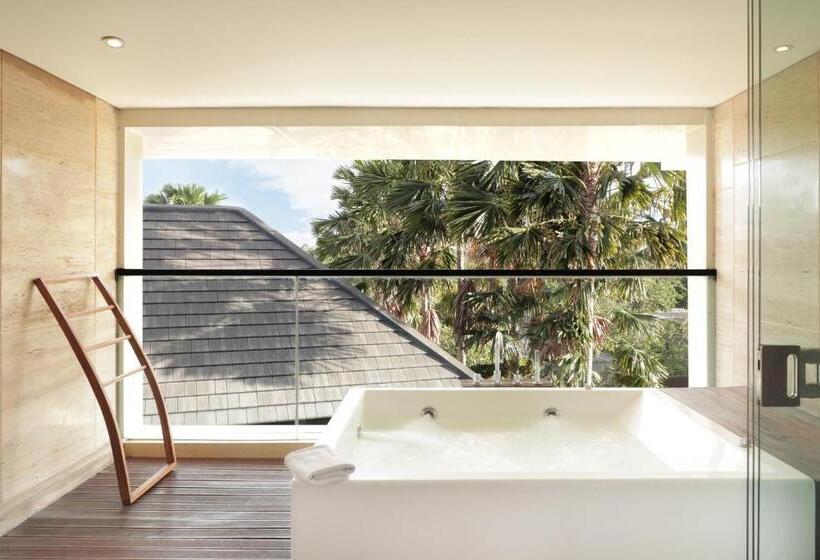 سوئیت با وان آب گرم, De Vins Sky Hotel Seminyak