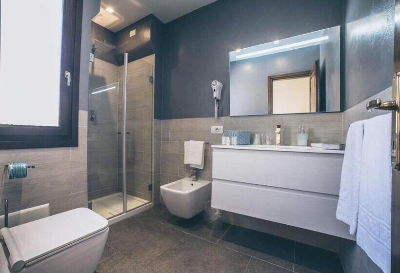 اتاق استاندارد سه نفره, Boutique Hotel Sant Andrea & Relais