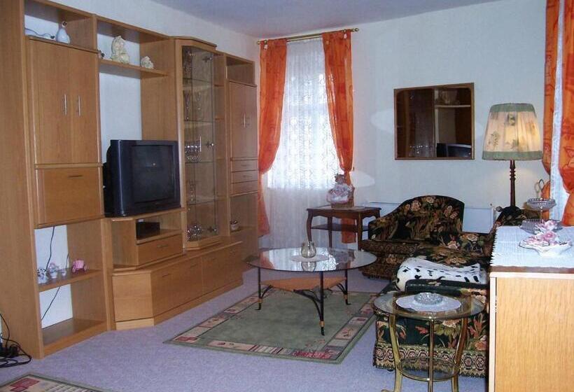 Апартаменты 1 Спальня, Krone