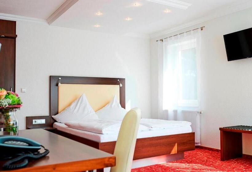 Четырехместный Номер Классик, Alte Linde Landhotel & Restaurant
