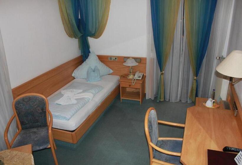 Номер Стандарт Индивидуальный с Балконом, Landgasthaus & Hotel Kurfer Hof