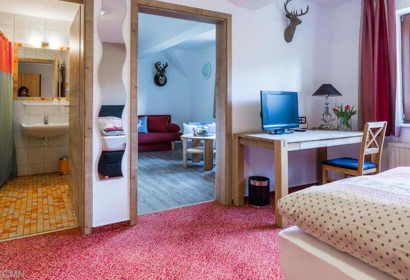 Quarto Familiar Vista Jardim, Landhotel Baumwipfel