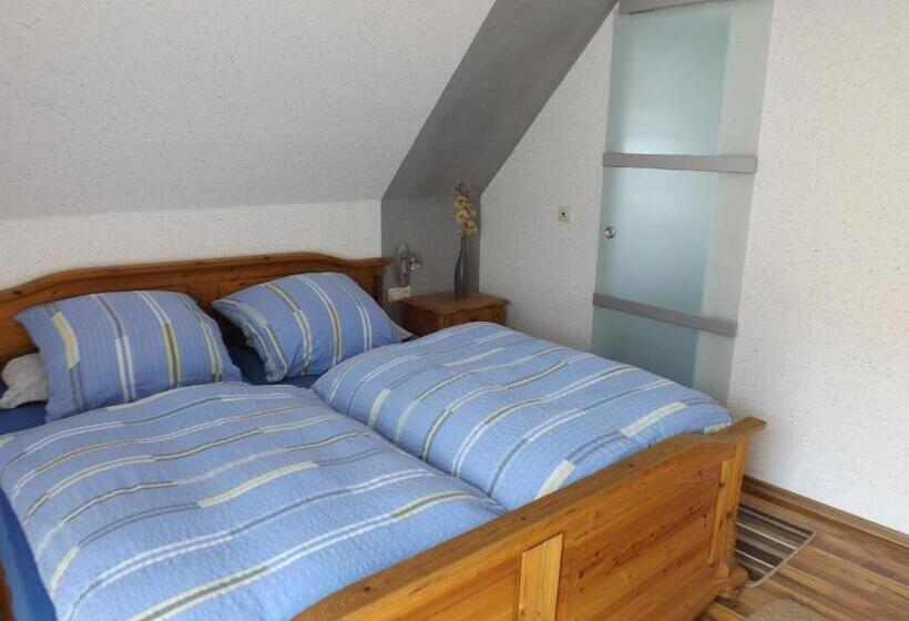 Номер Стандарт, Pension Winzerhaus Haas Lenz Zell Mosel
