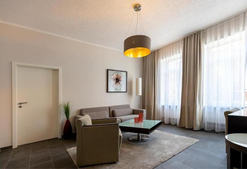 Апартаменты 2 Спальни, Garni  Am Domplatz