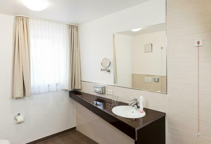 Номер Стандарт Индивидуальный, Komforthotel Butjadinger Tor