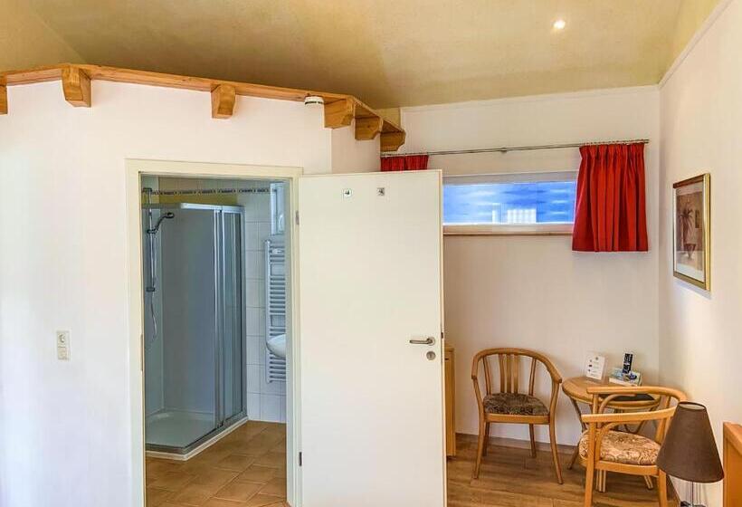 Номер Стандарт, Moselhotel Weinhaus Simon ``sauna``restaurant``eladesäule